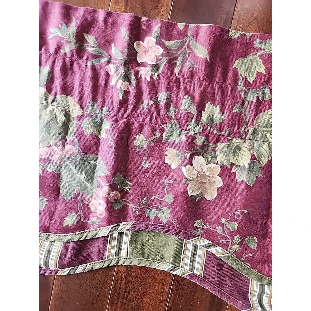 WAVERLY Chianti‎ MERLOT RED GRAPES FLORAL striped VALANCE 16X76